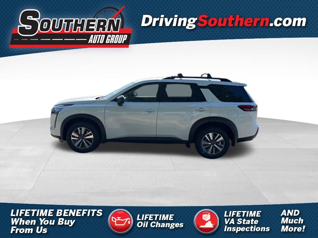 New 2026 Nissan Pathfinder SL image 1