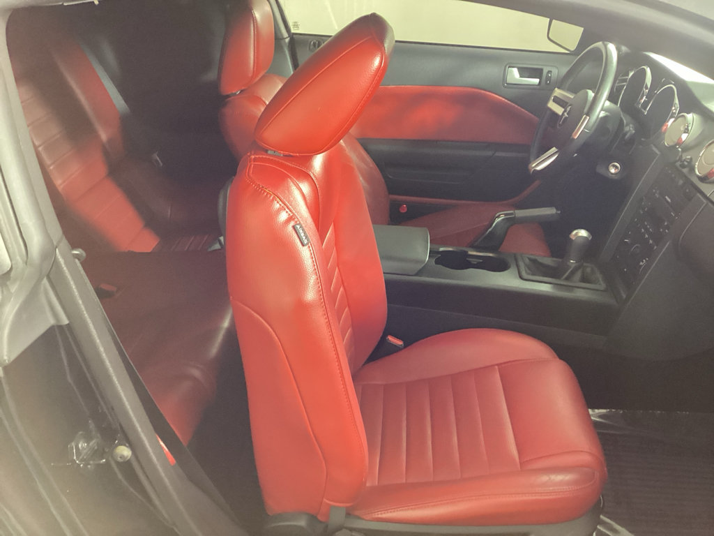 Used 2006 Ford Mustang GT RWD image 8