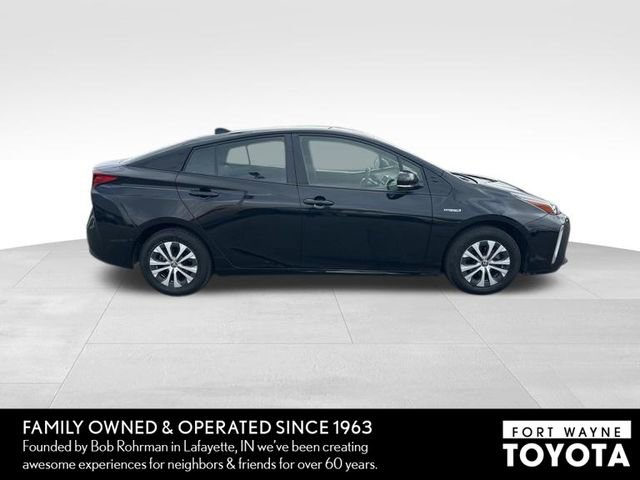 Used 2020 Toyota Prius LE image 7
