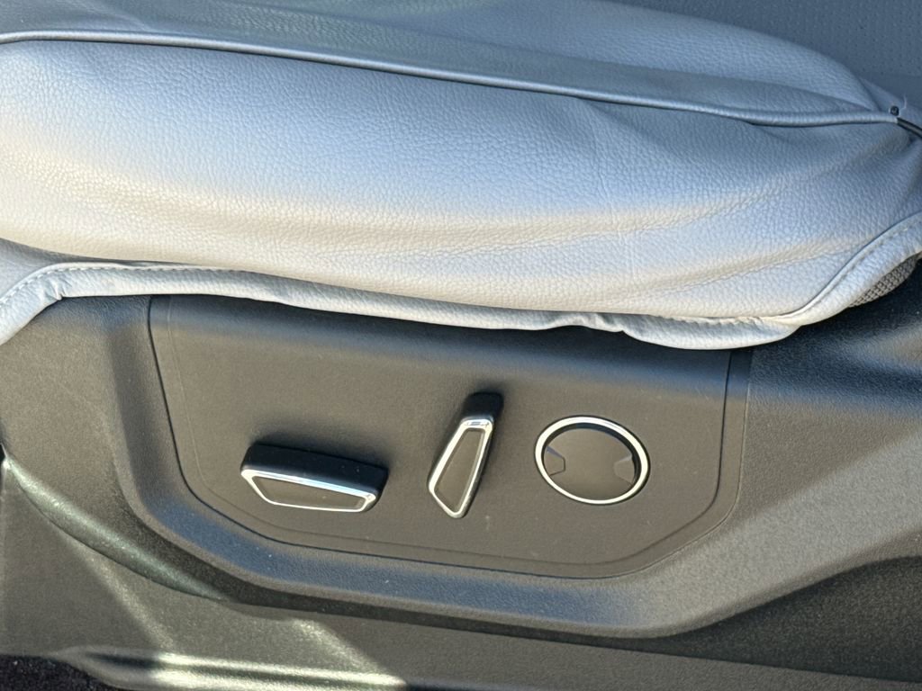 Used 2015 Ford F150 XLT w/ Equipment Group 302A Luxury image 23