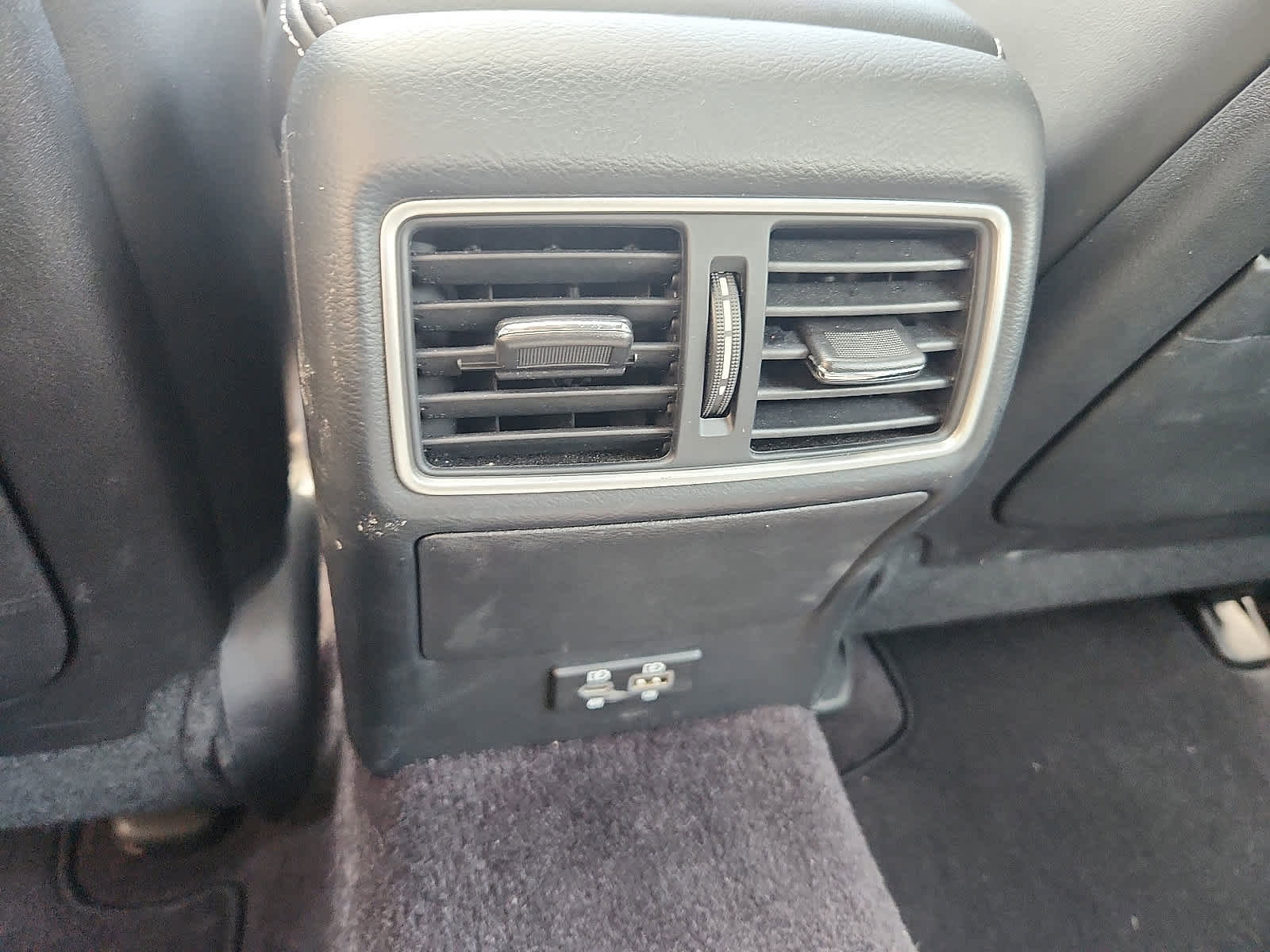 Used 2023 INFINITI Q50 Sensory image 12