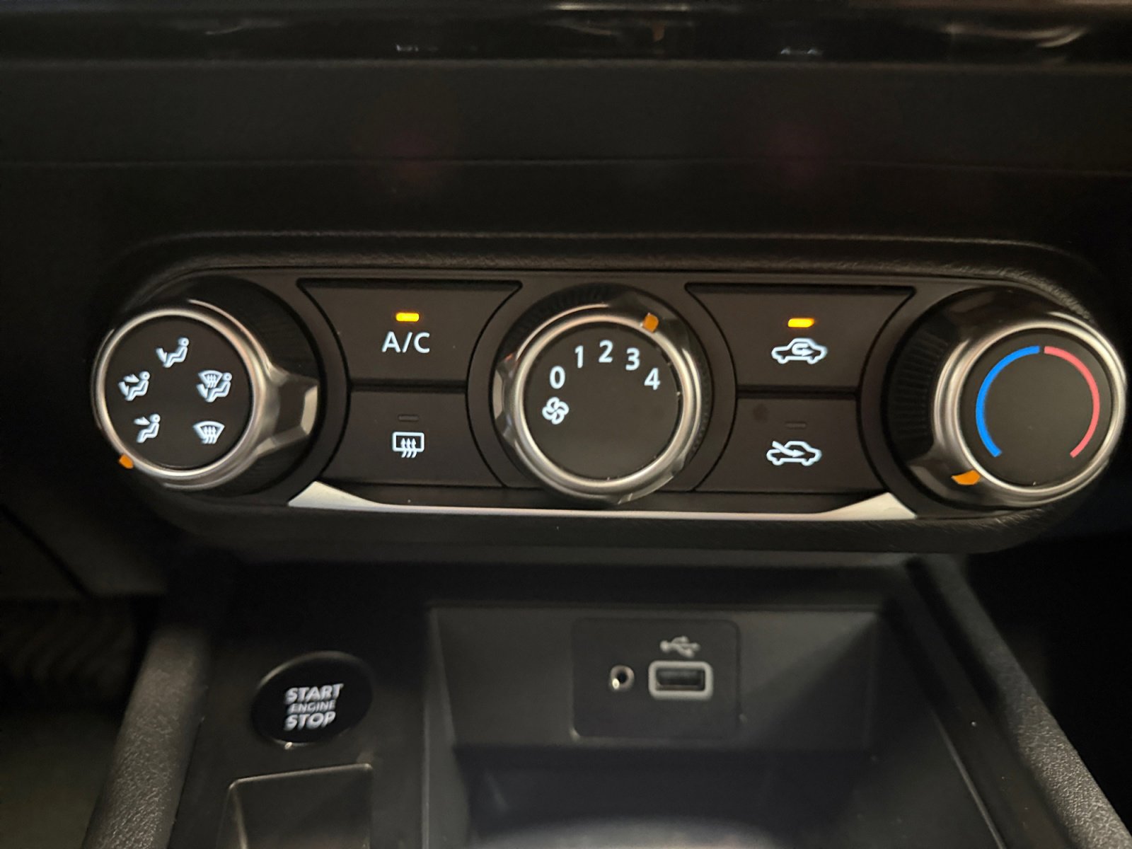 Used 2025 Nissan Kicks S image 19