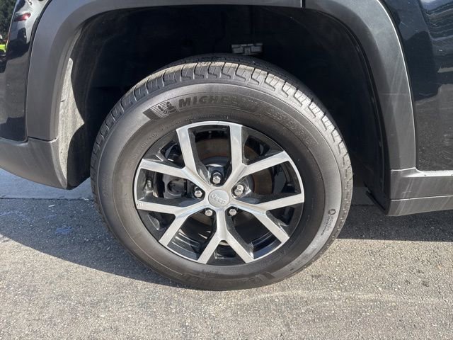 Certified 2024 Jeep Grand Cherokee Limited image 33