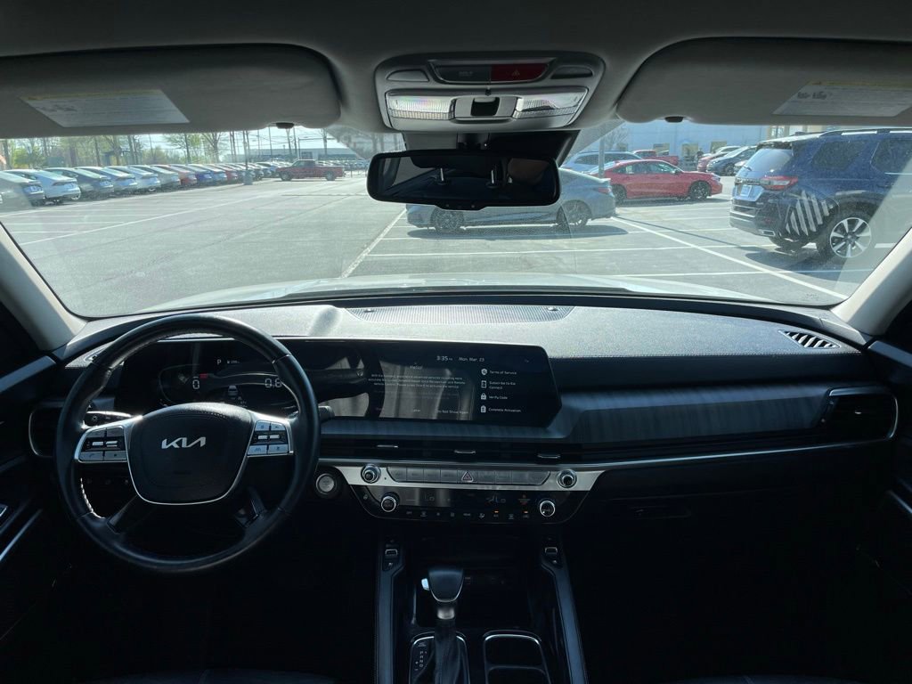 Used 2023 Kia Telluride EX w/ EX Captain's Chair Package image 10