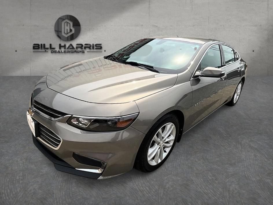 Used 2018 Chevrolet Malibu LT FWD image 1