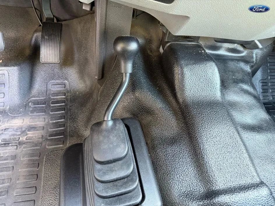 Used 2013 Ford F550 176  W.B. 4D w/ Payload Upgrade Pkg image 16