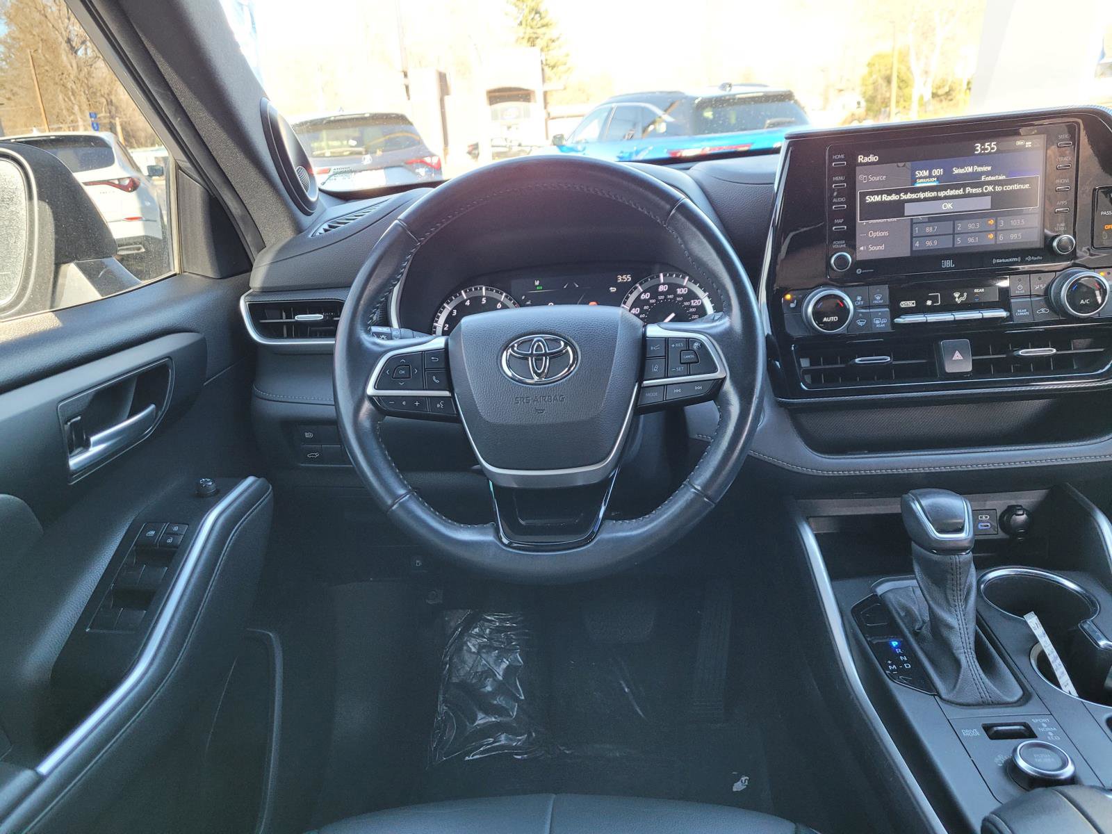 Used 2022 Toyota Highlander XSE image 38