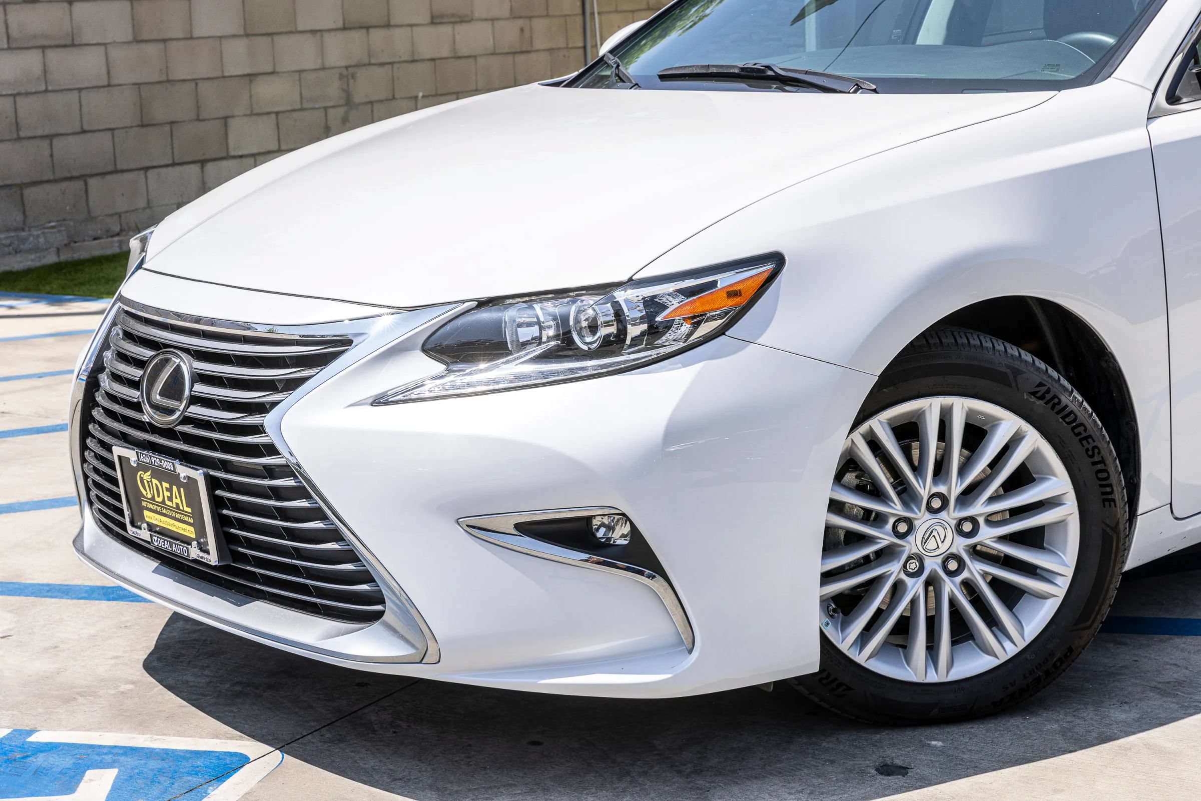 Used 2017 Lexus ES 350 w/ Accessory Package 2 FWD image 7