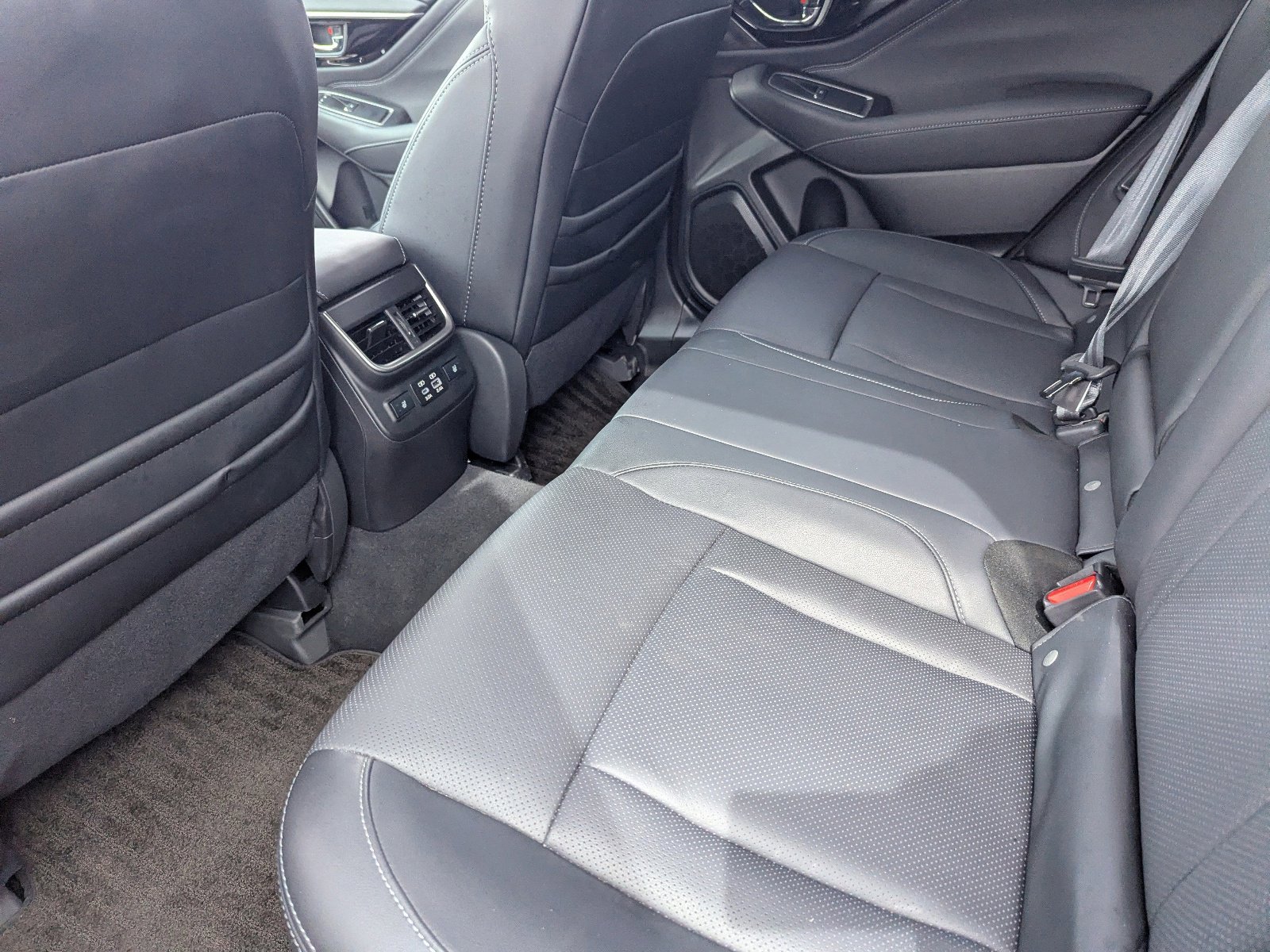 Certified 2025 Subaru Outback Limited AWD/4WD image 15
