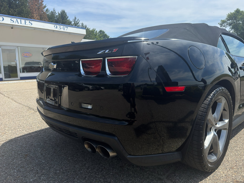 Used 2013 Chevrolet Camaro ZL1 RWD image 13