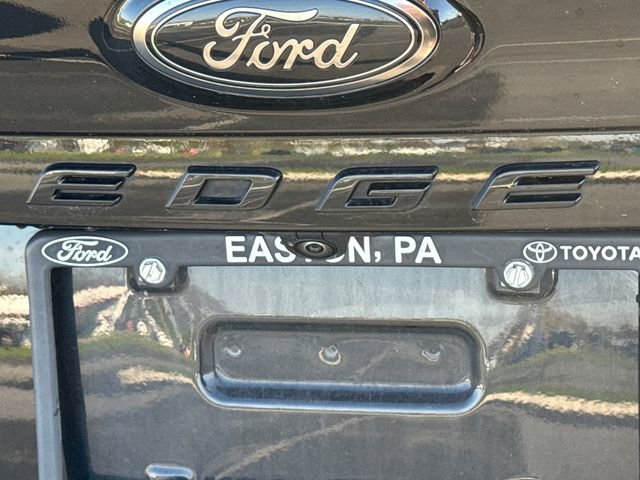 Used 2023 Ford Edge SE w/ Black Appearance Package image 17