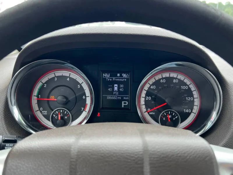 Used 2011 Dodge Durango Crew image 26