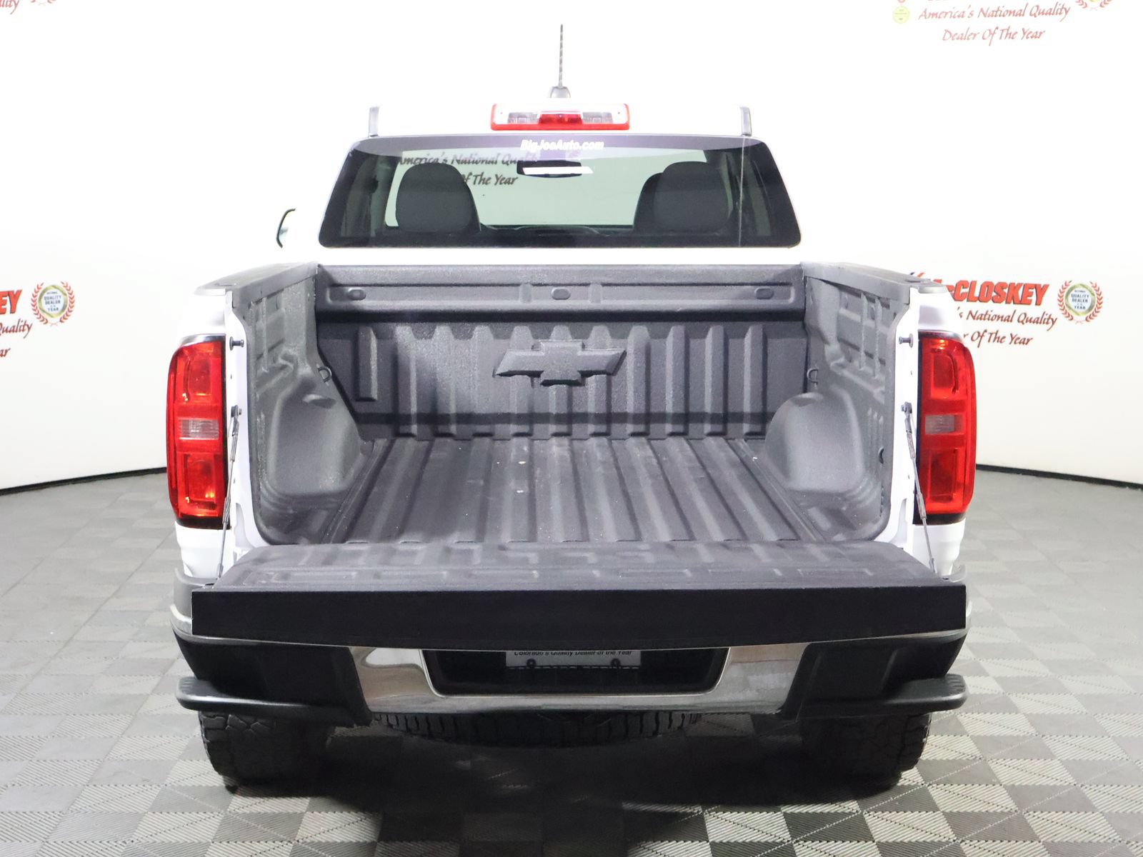 Used 2022 Chevrolet Colorado W/T w/ WT Convenience Package AWD/4WD image 9