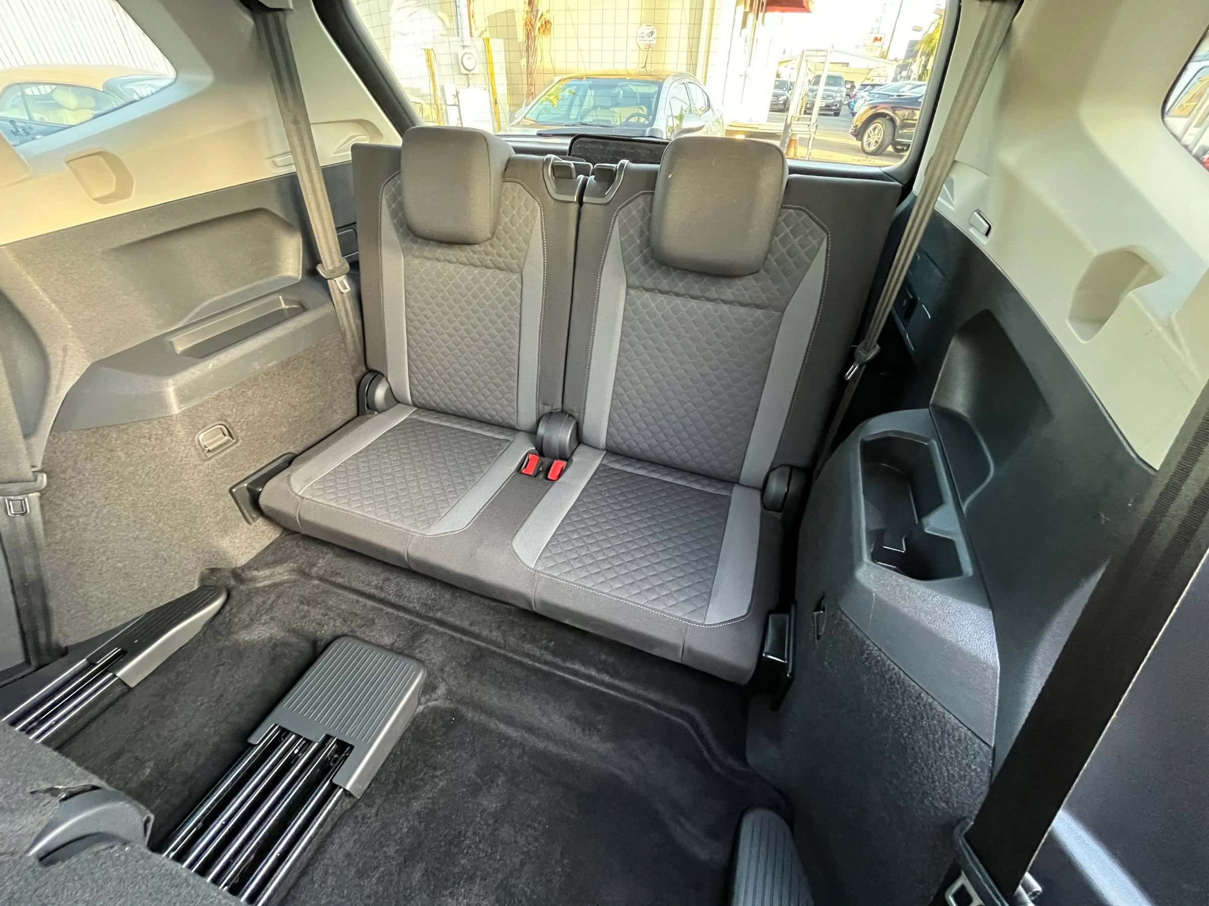 Used 2020 Volkswagen Tiguan S FWD image 16