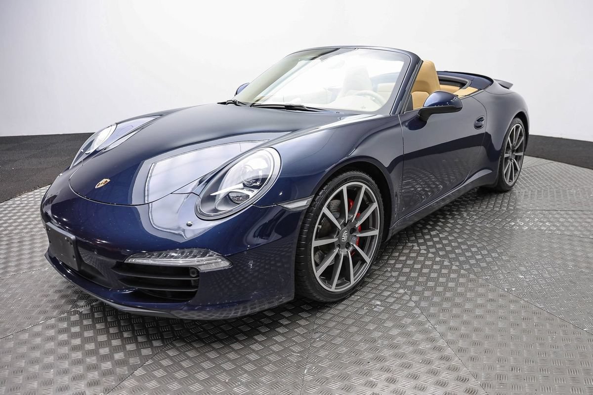 Used 2015 Porsche 911 Carrera S RWD image 2