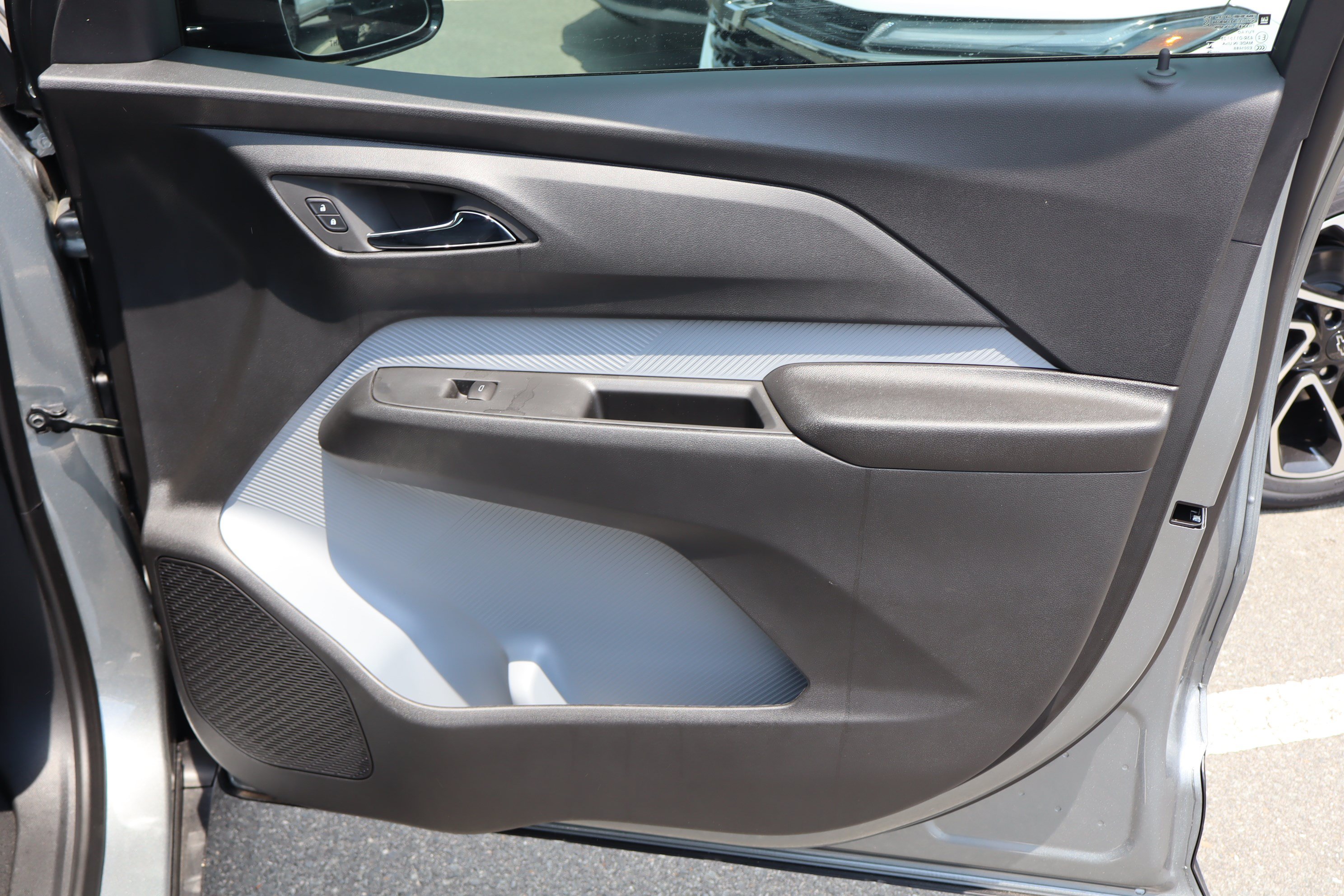New 2027 Chevrolet Bolt LT w/ LPO, All-Weather Package FWD image 22