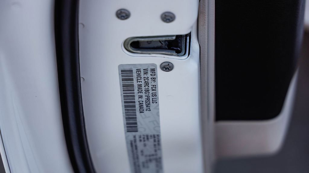 Certified 2023 Chrysler Pacifica Touring-L image 32