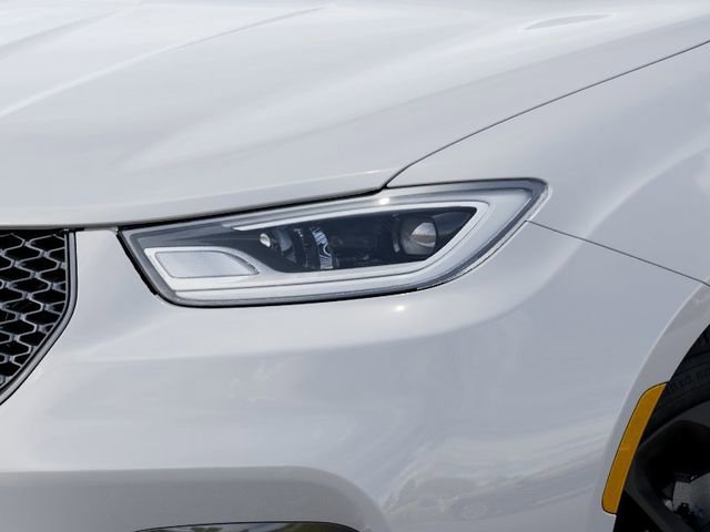 New 2026 Chrysler Pacifica Select image 10