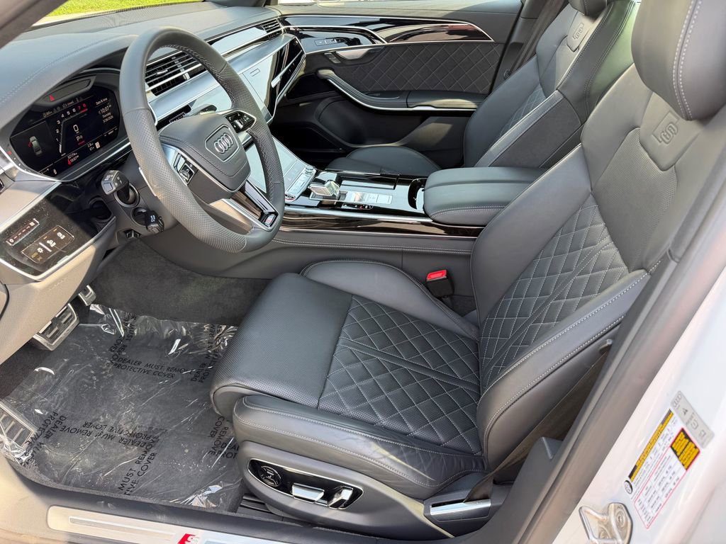 Used 2024 Audi S8 image 26
