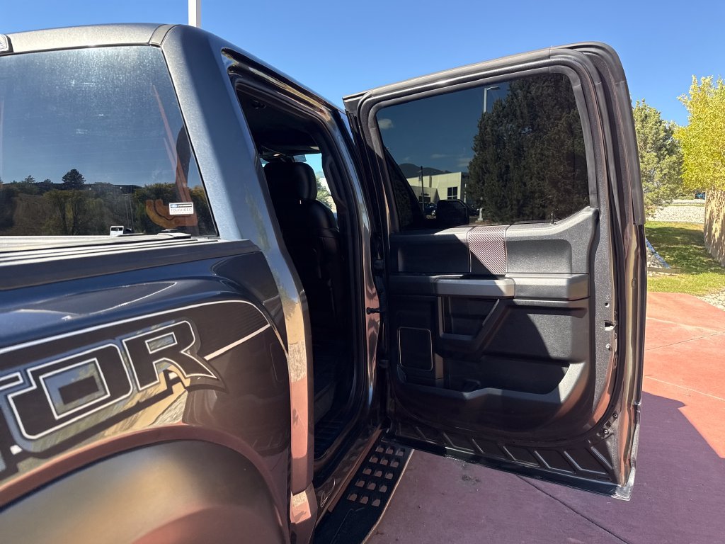 Used 2019 Ford F150 Raptor w/ Equipment Group 802A Luxury AWD/4WD image 23