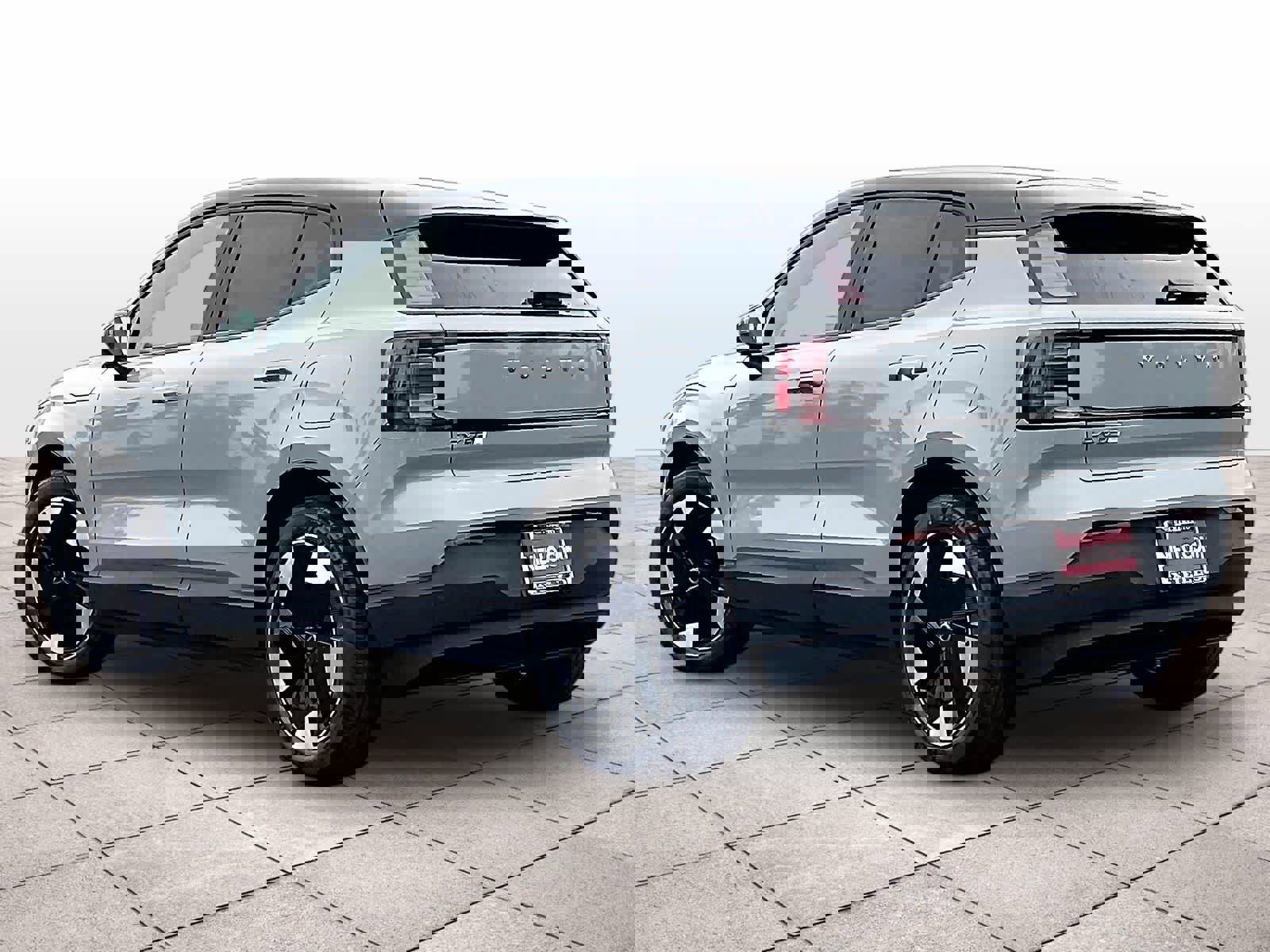 New 2026 Volvo EX30 Plus w/ Protection Package Premier image 3