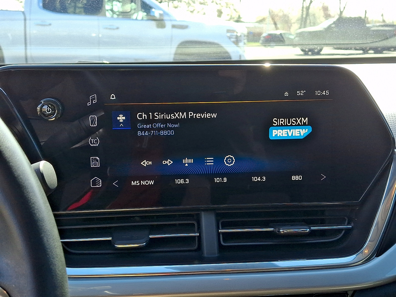 Used 2024 Chevrolet Trax LT w/ Driver Confidence Package image 17