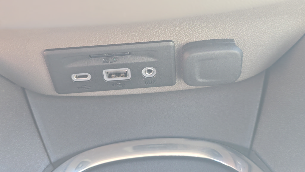 Used 2023 Chevrolet Malibu LT FWD image 37