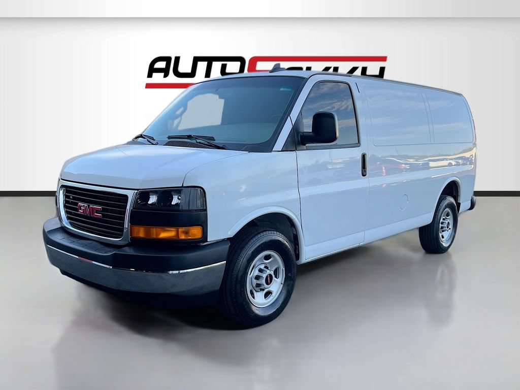 Used 2024 GMC Savana 2500 w/ Driver Convenience Package RWD image 3