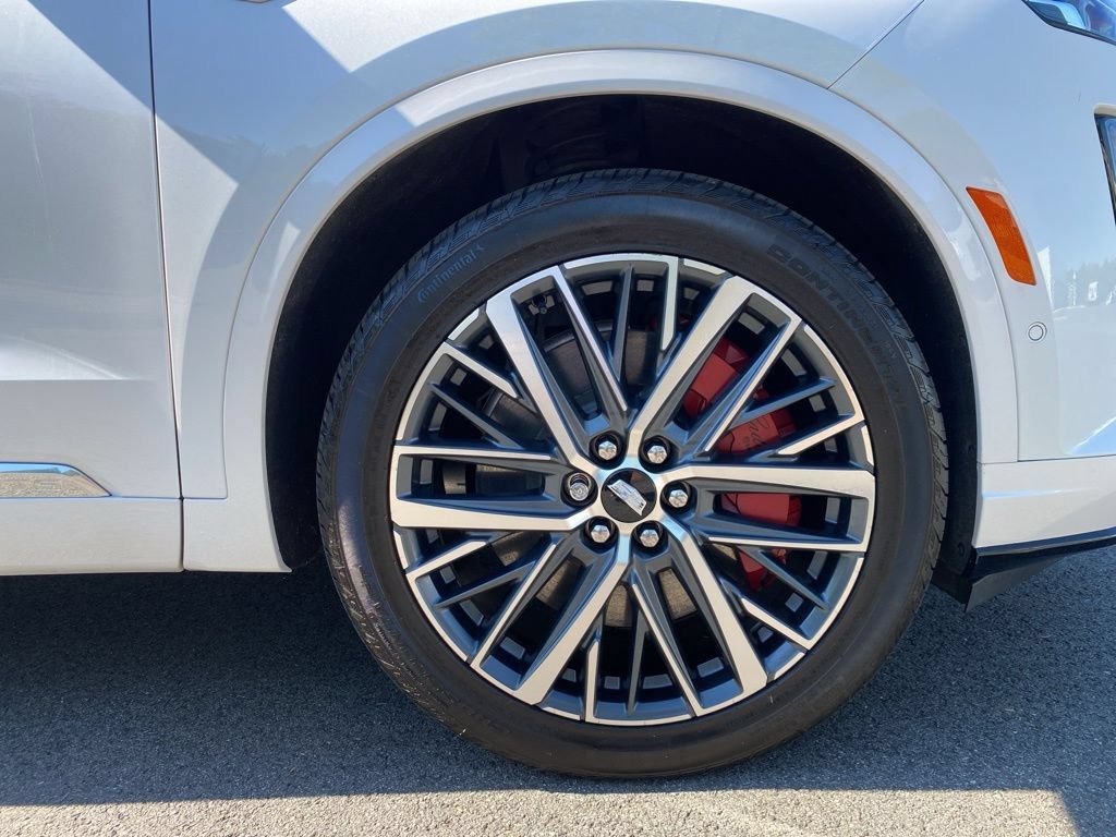 Used 2025 Cadillac XT6 Sport w/ Platinum Package AWD/4WD image 10
