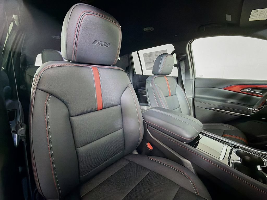 New 2026 Chevrolet Traverse RS w/ LPO, Floor Liner Package AWD/4WD image 25