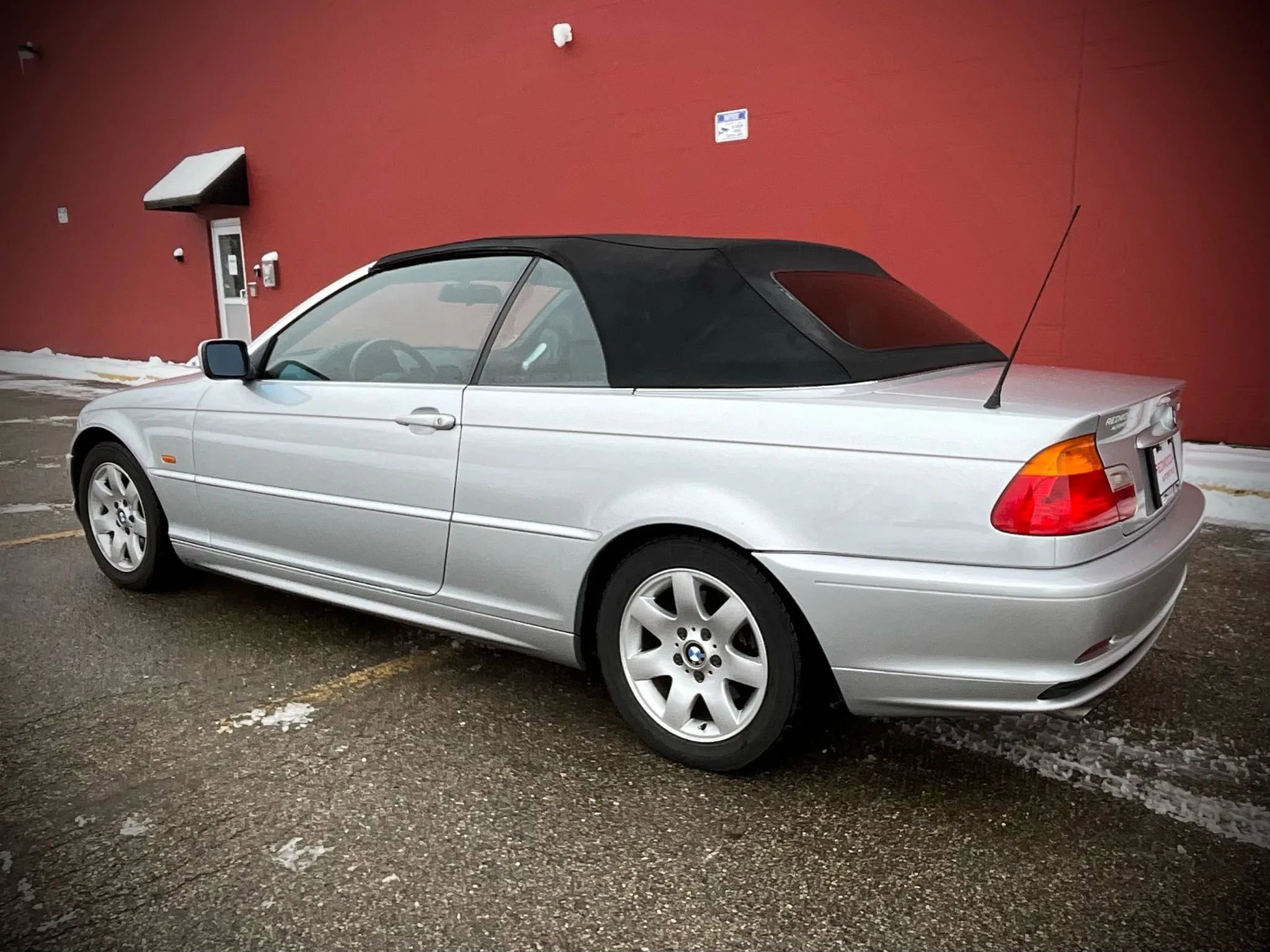 Used 2001 BMW 325Ci Convertible image 3