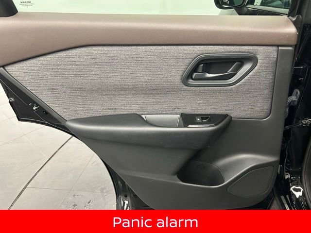 Used 2023 Nissan Rogue S image 15