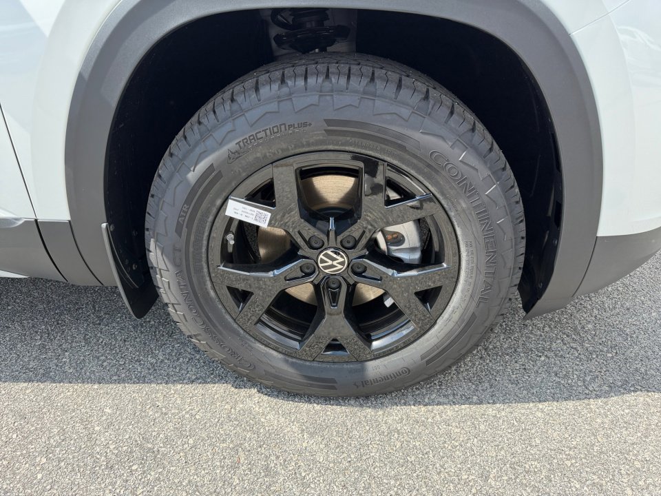 New 2026 Volkswagen Atlas Peak Edition AWD/4WD image 25
