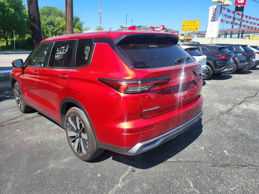 Used 2025 Mitsubishi Outlander SE AWD/4WD image 9
