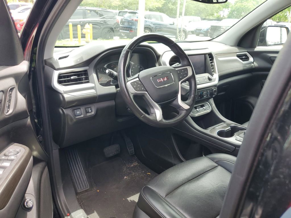 Used 2022 GMC Acadia SLT w/ Preferred Package FWD image 14