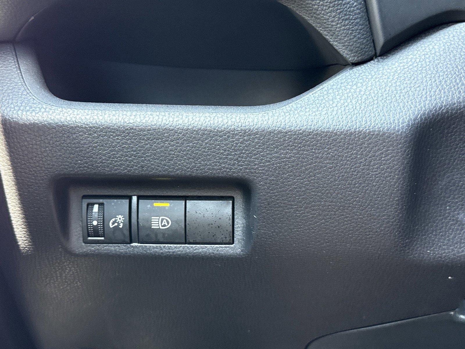 Used 2025 Toyota RAV4 XLE image 18