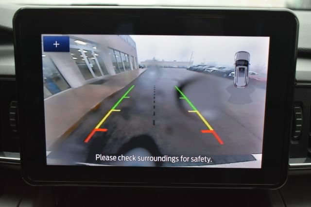 Used 2022 Ford Explorer XLT w/ Equipment Group 202A image 26