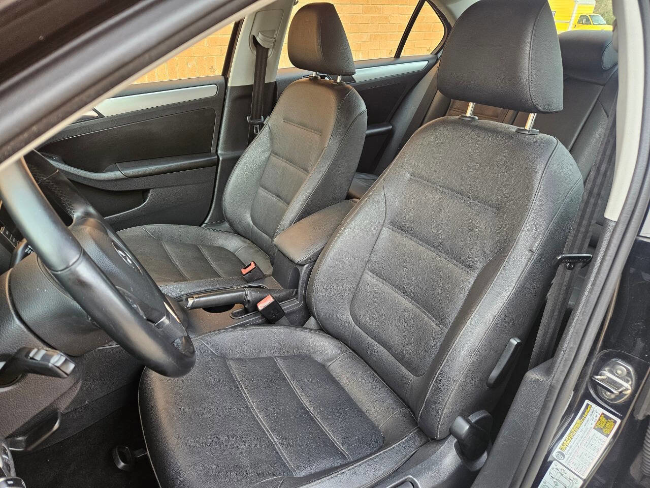 Used 2012 Volkswagen Jetta TDI image 9