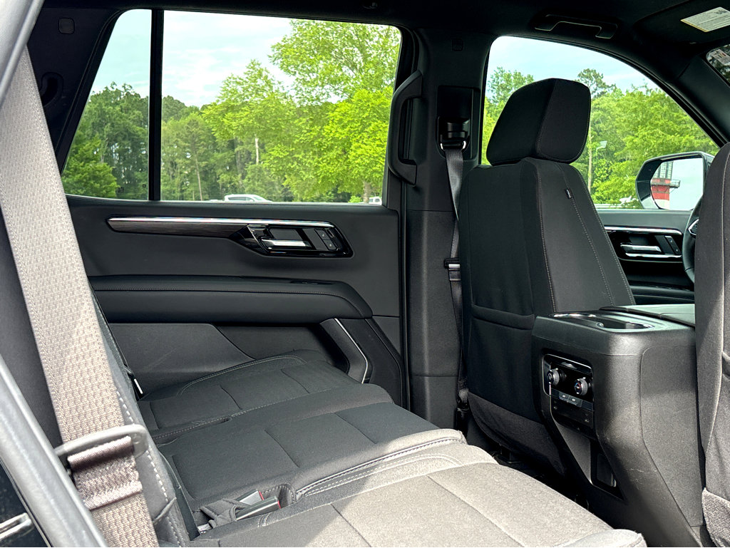 Used 2025 Chevrolet Tahoe LS RWD image 10