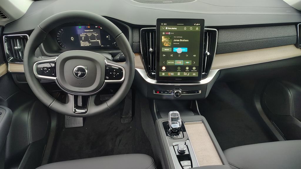 New 2026 Volvo XC90 B6 Plus image 12