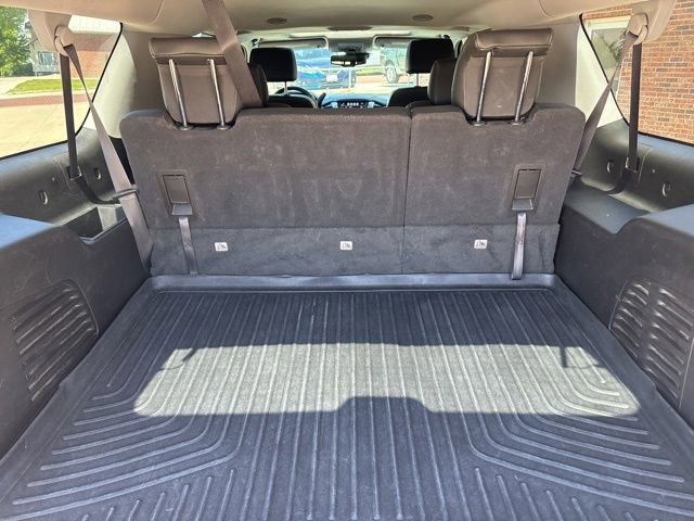 Used 2020 Chevrolet Suburban LT AWD/4WD image 6
