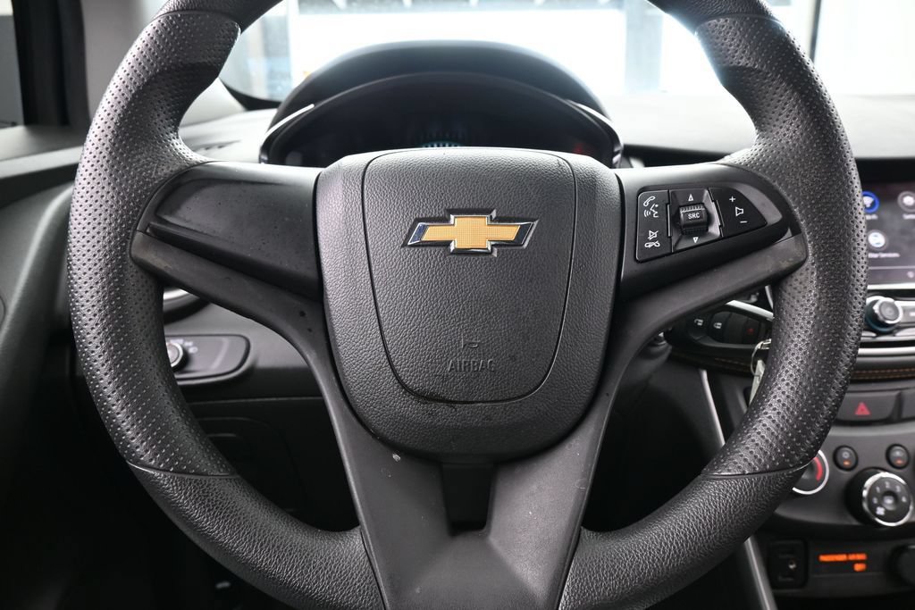Used 2022 Chevrolet Trax LS AWD/4WD image 22
