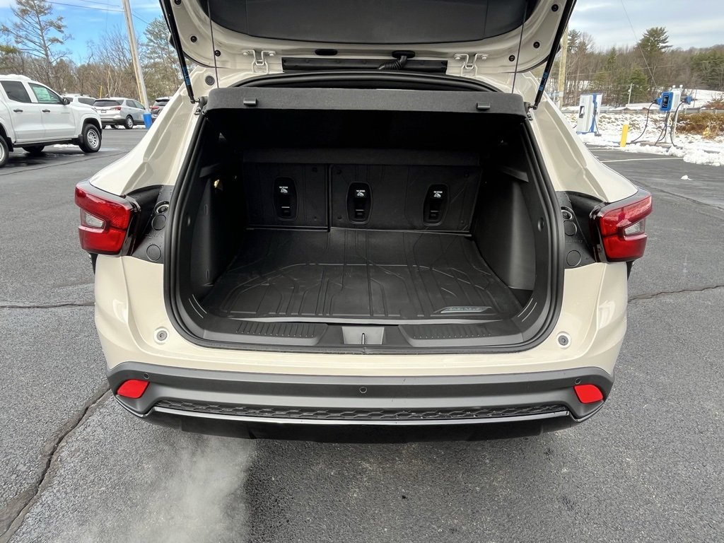 New 2026 Chevrolet Trax RS w/ Sunroof Package image 16