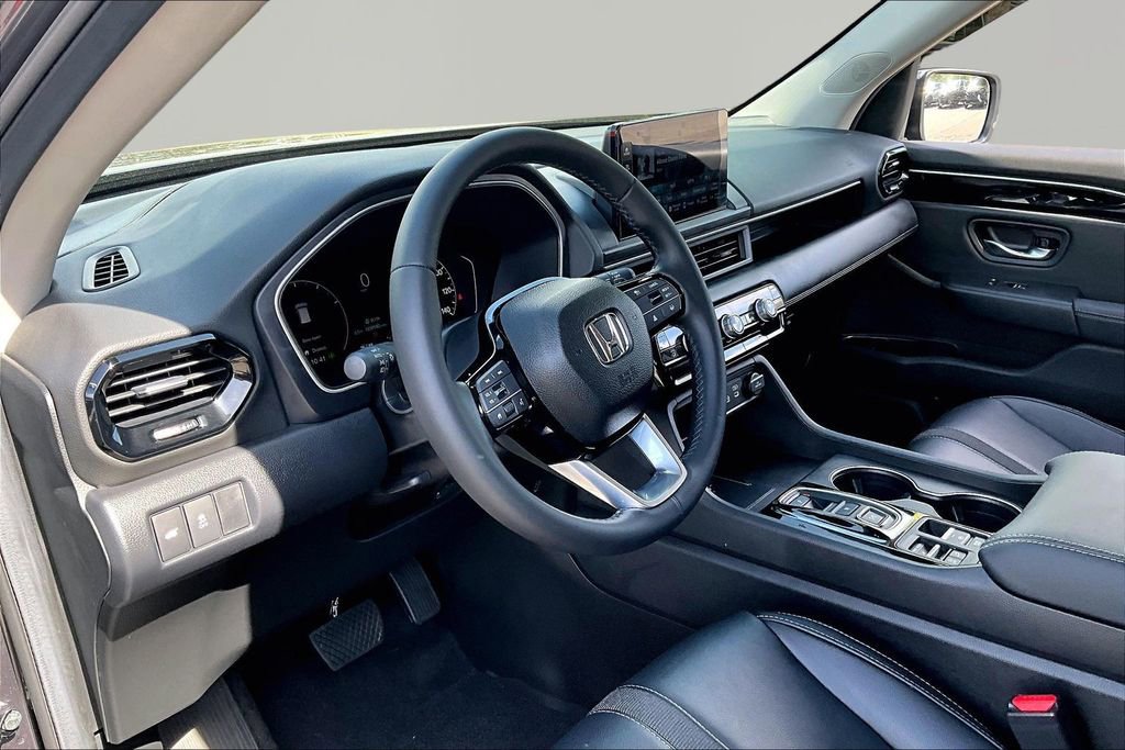 Used 2025 Honda Pilot EX-L image 14