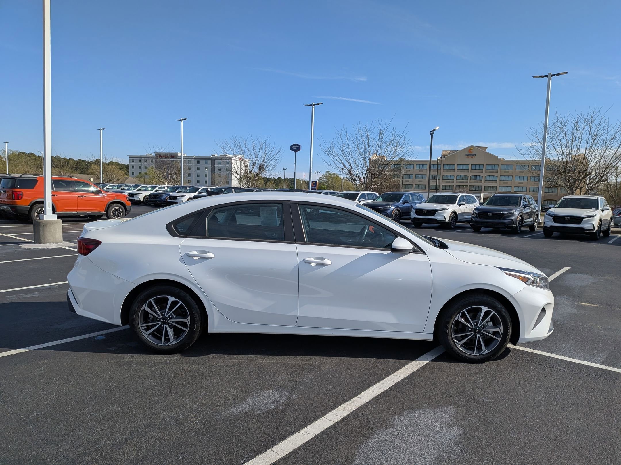Used 2024 Kia Forte LXS FWD image 2