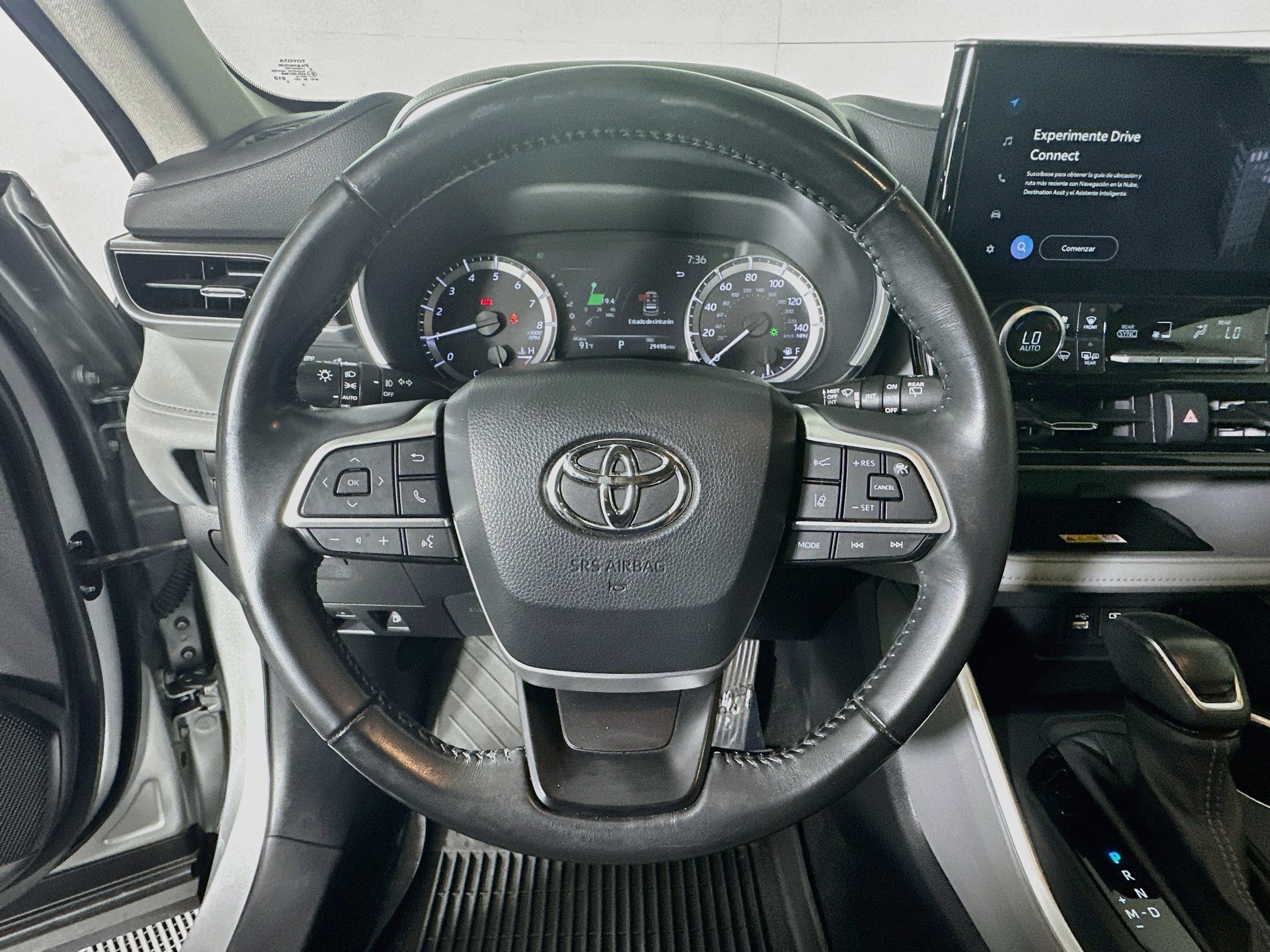 Used 2023 Toyota Highlander XLE FWD image 15