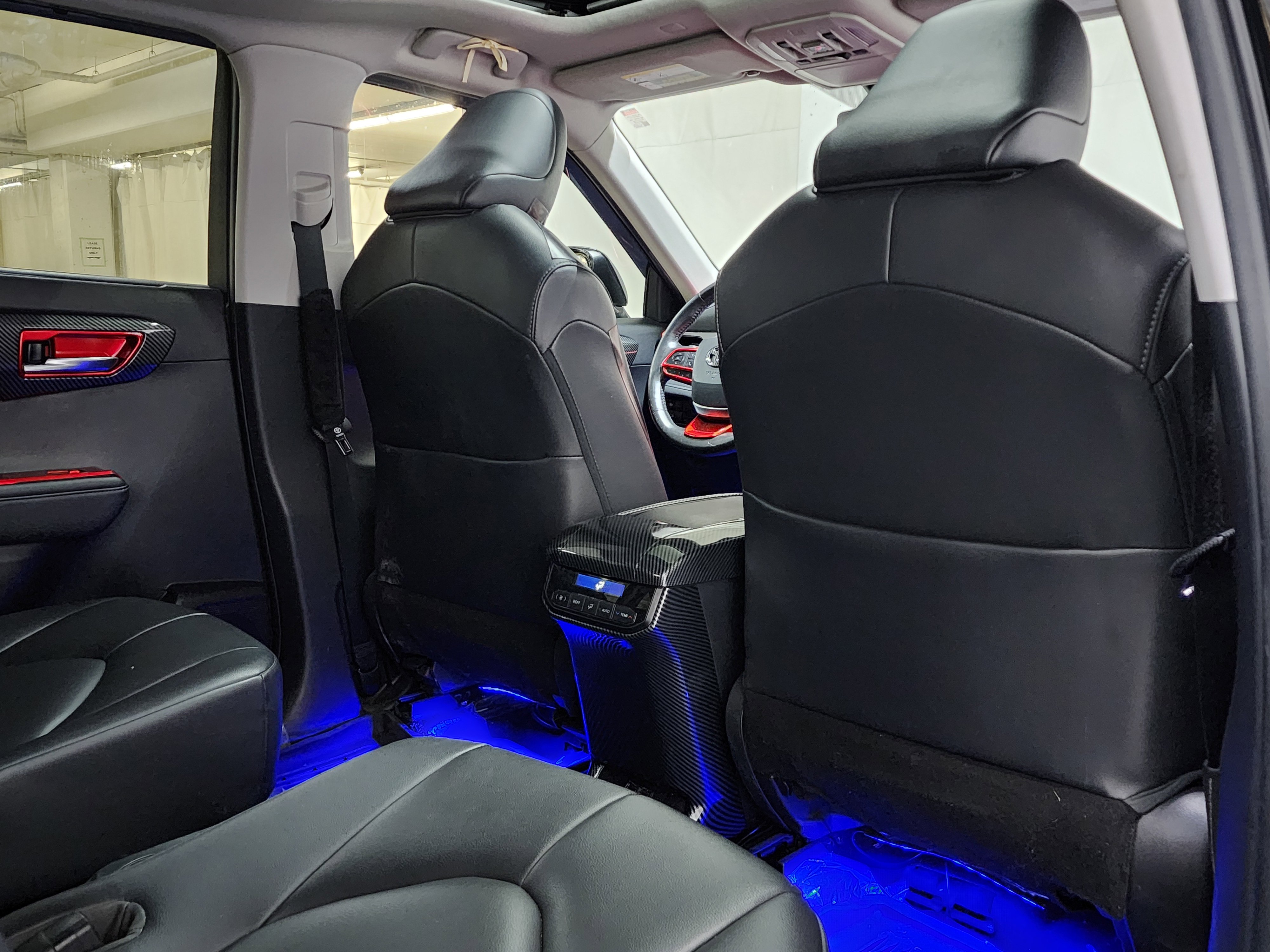 Used 2020 Toyota Highlander XLE FWD image 20