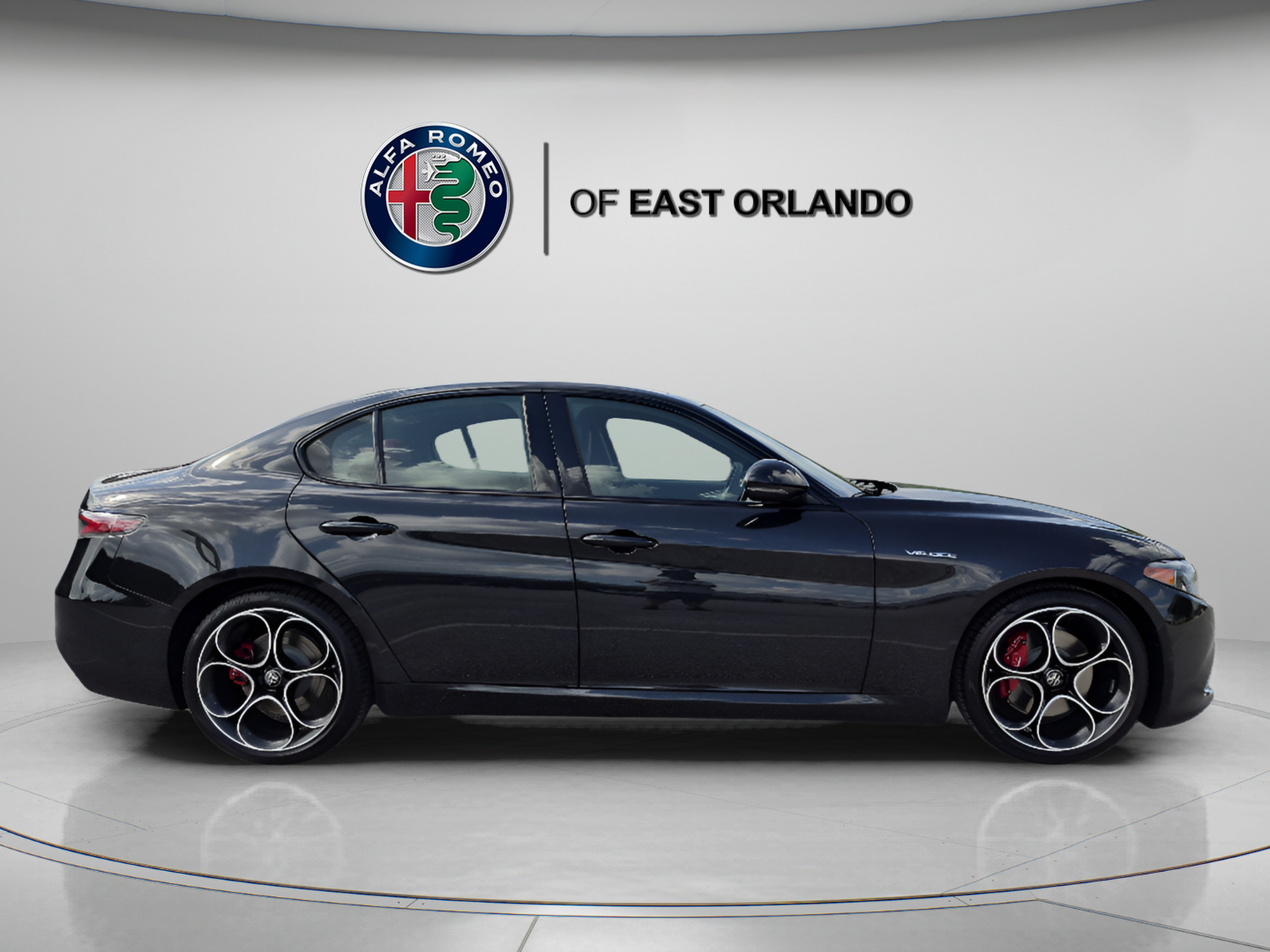 New 2026 Alfa Romeo Giulia w/ Driving Assist Package RWD image 8