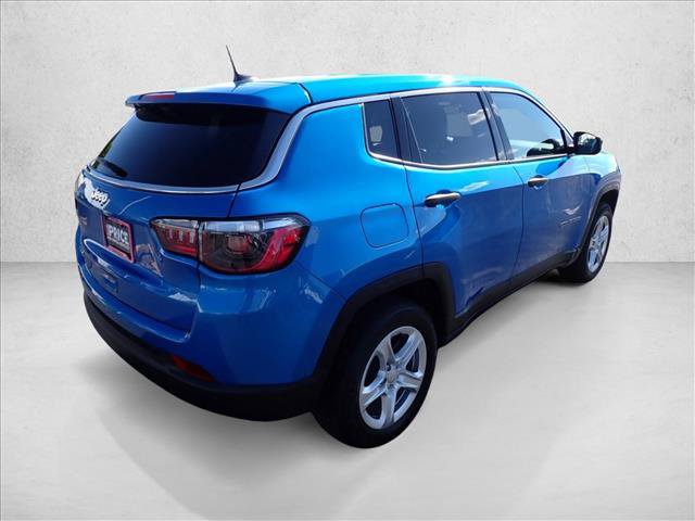 Used 2024 Jeep Compass Sport AWD/4WD image 4