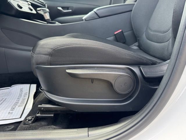 Used 2025 Hyundai Tucson SE FWD image 9